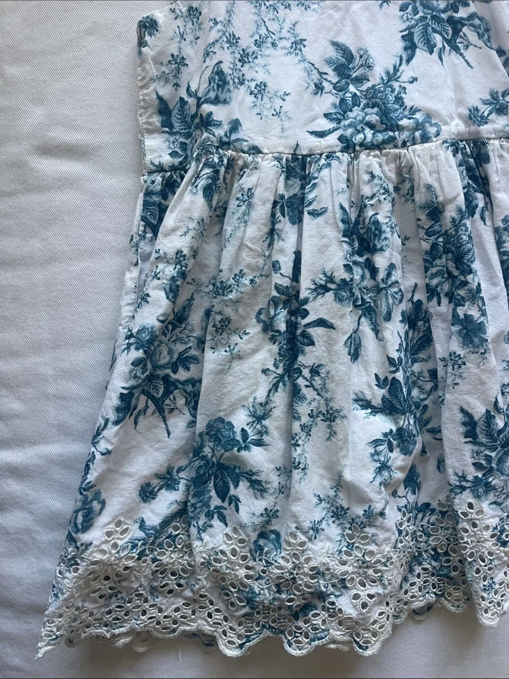 GAP Girls Size 5 White and Teal Floral Lace Dress